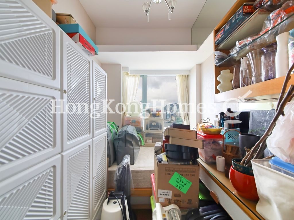 Third Bedroom — 君臨天下1座，尖沙咀