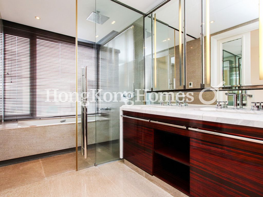 Master Bathroom — 懿峯，西半山