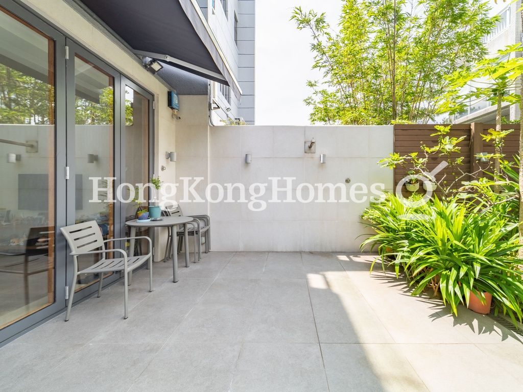 Garden off Living and Dining Room — 碧荔道 47-49 號，薄扶林