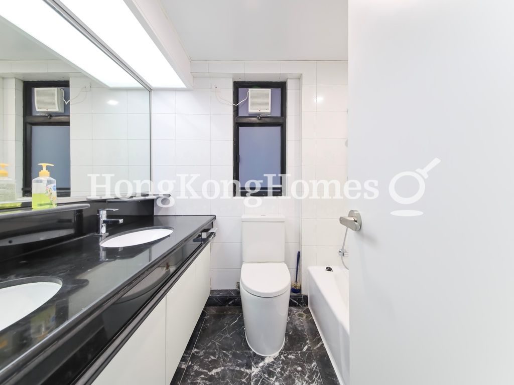 Guest Bathroom — 帝景園 - 第05座，中半山
