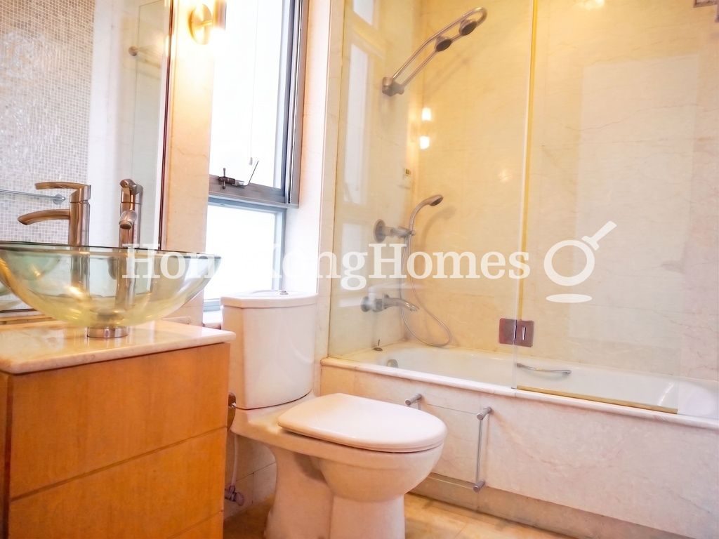 Second Ensuite Bathroom — 貝沙灣 04期, 南灣，薄扶林