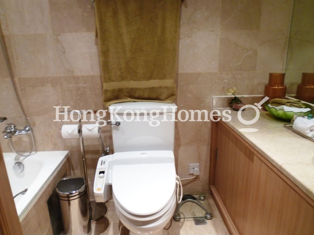Guest Bathroom — 陽明山莊 17座 眺景台，淺水灣