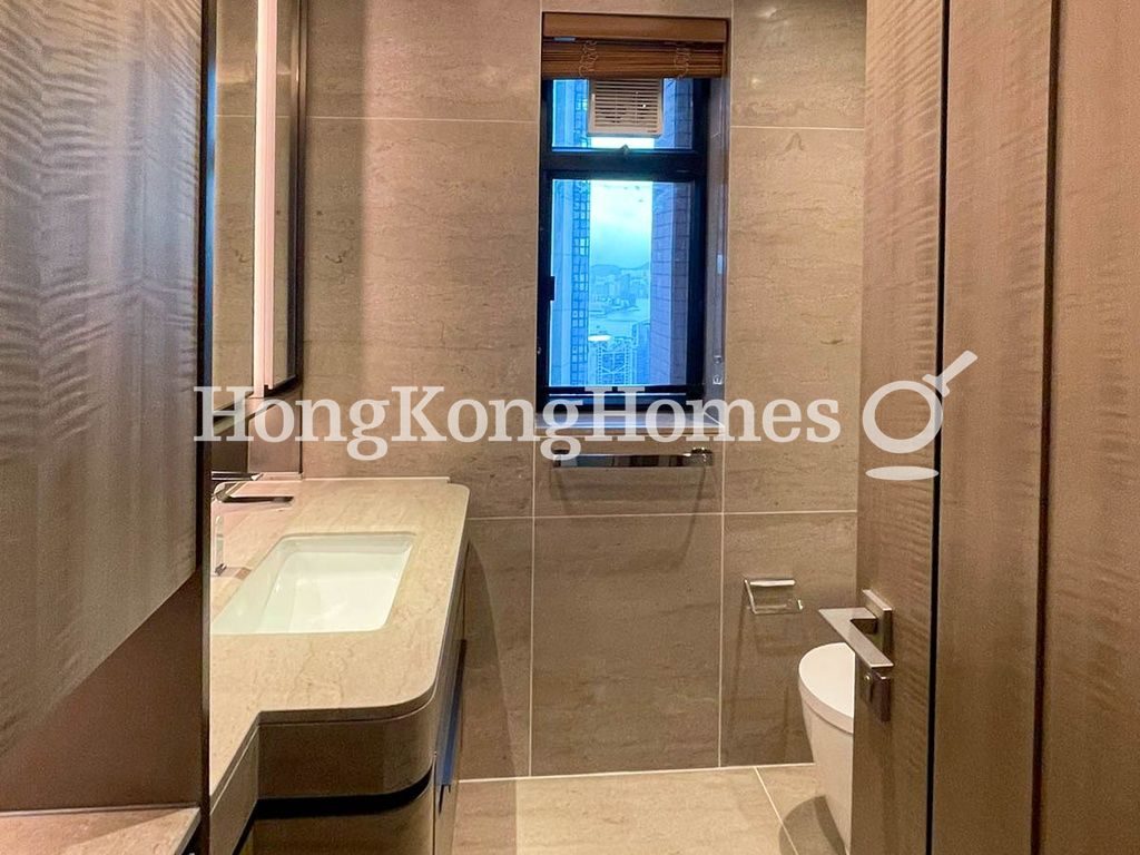 Guest Bathroom — Dynasty Court - Block 03, Mid-levels Central