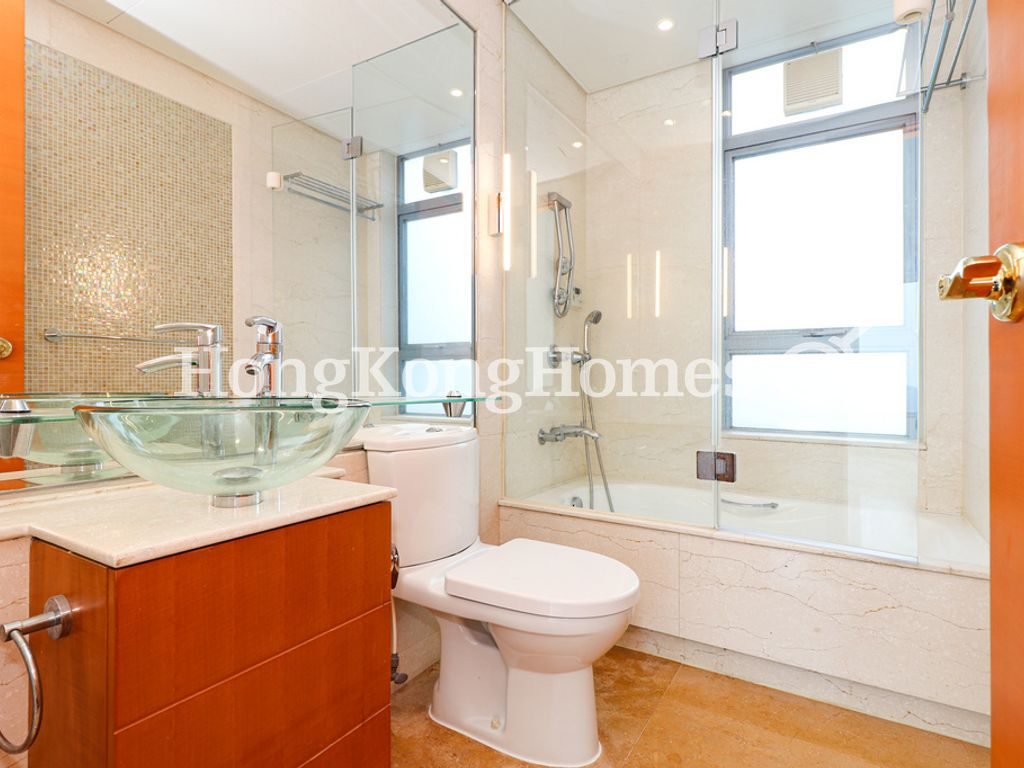 Master Bathroom — 貝沙灣 04期, 南灣，薄扶林