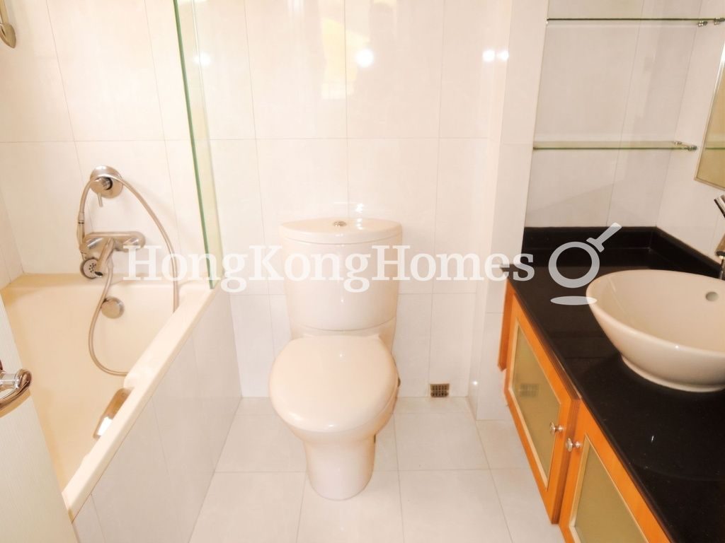 Master Bathroom — 陽明山莊  10座 環翠軒，淺水灣