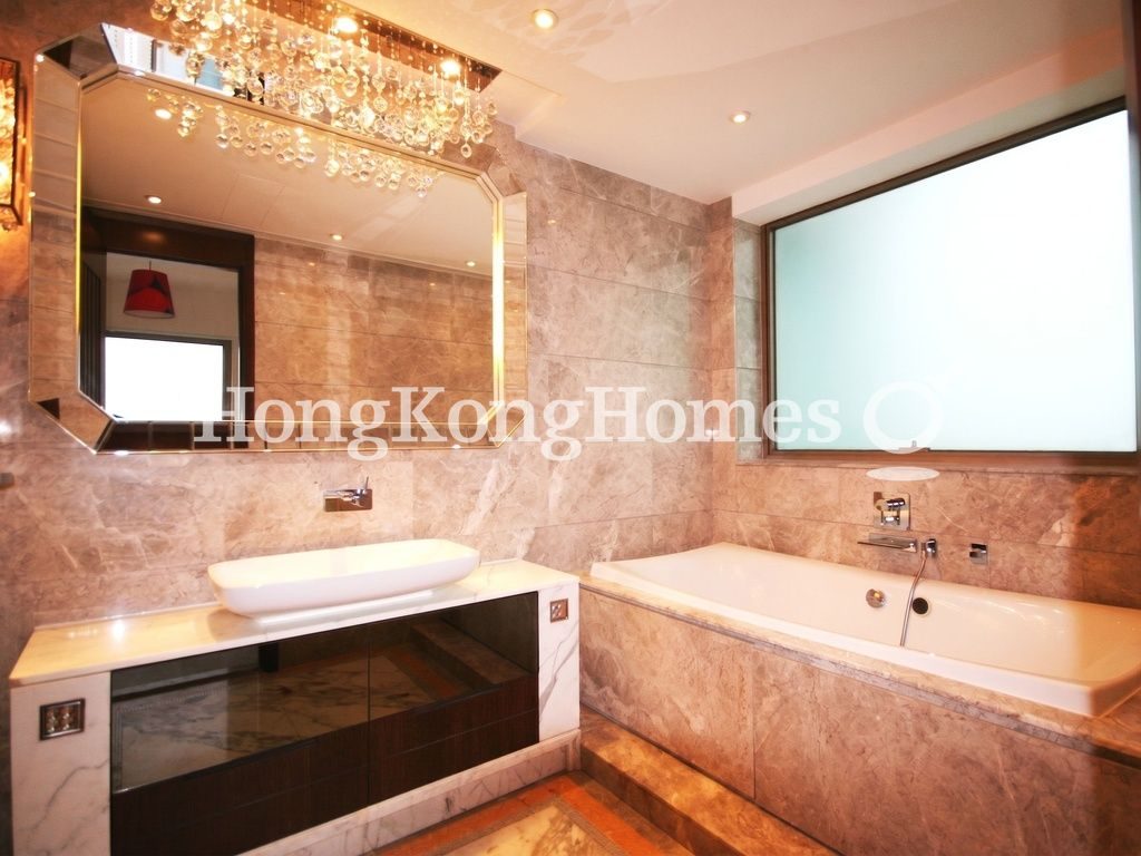 Master Bathroom — 半山壹號-半山徑 26 號，何文田窩打老道