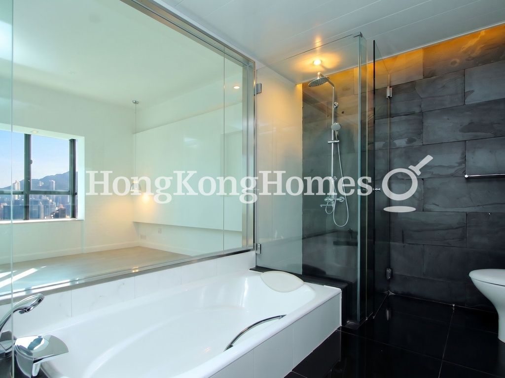 Master Bathroom — Dynasty Court - Block 04, Mid-levels Central