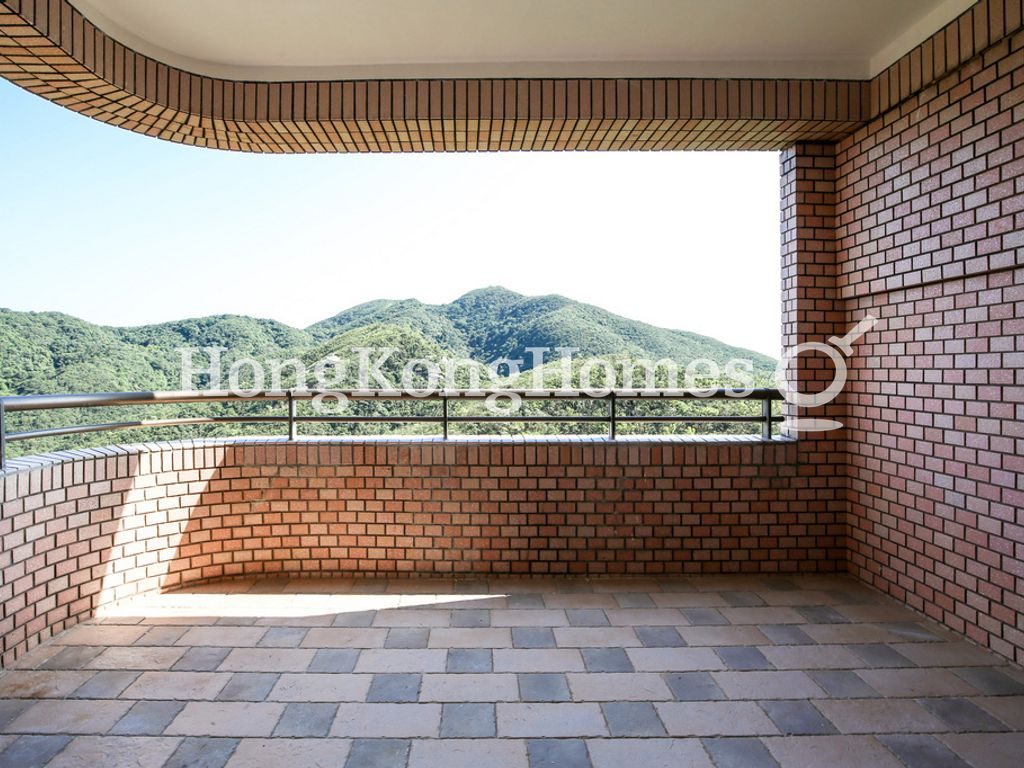 Balcony off Living and Dining Room — 陽明山莊 13座 摘星樓，淺水灣