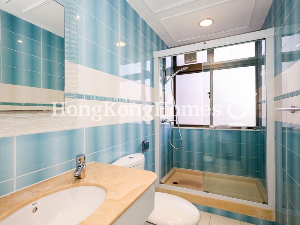 Second Ensuite Bathroom — 陽明山莊 13座 摘星樓，淺水灣