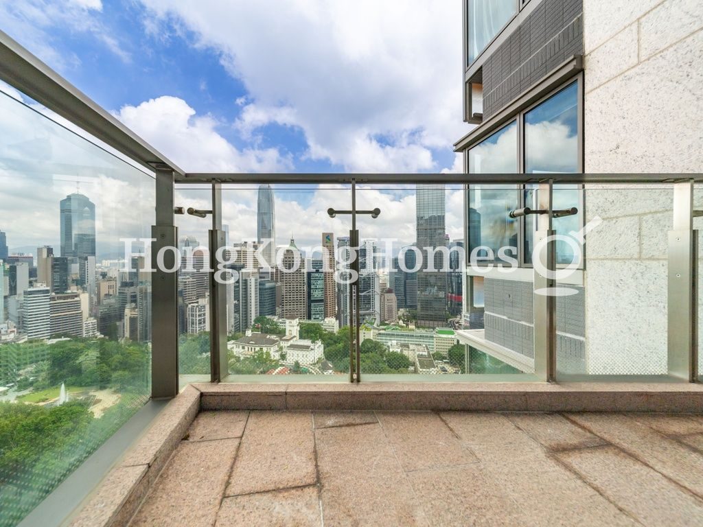 Balcony off Living and Dining Room — 君珀，中半山