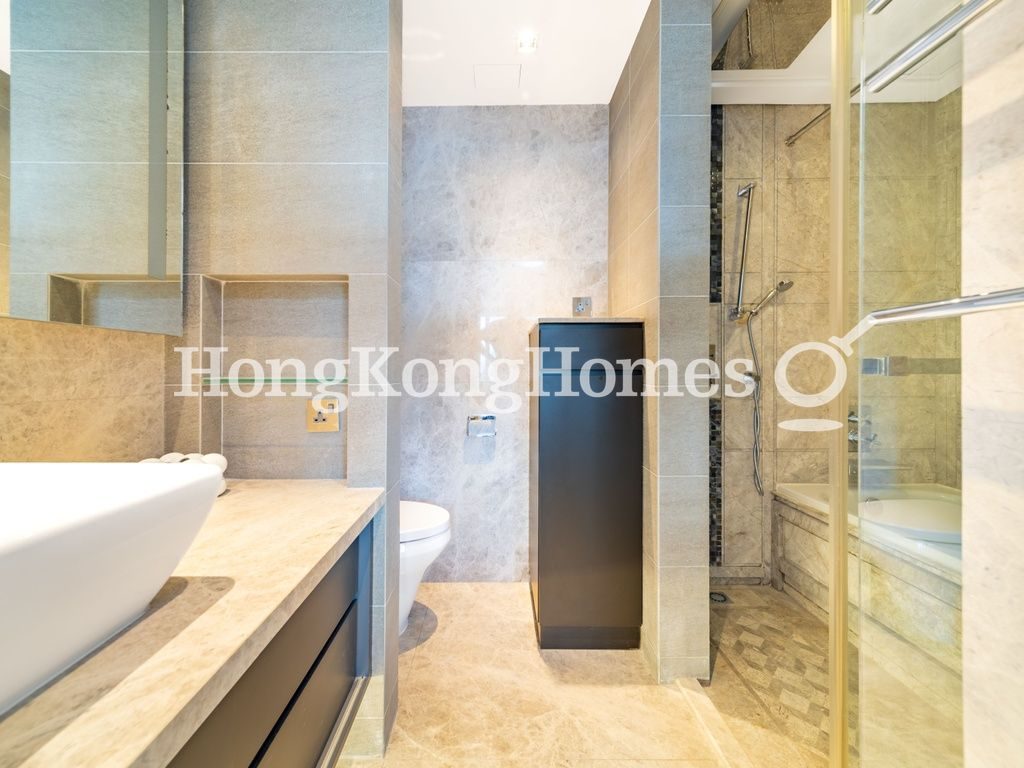 Second Ensuite Bathroom — 君珀，中半山