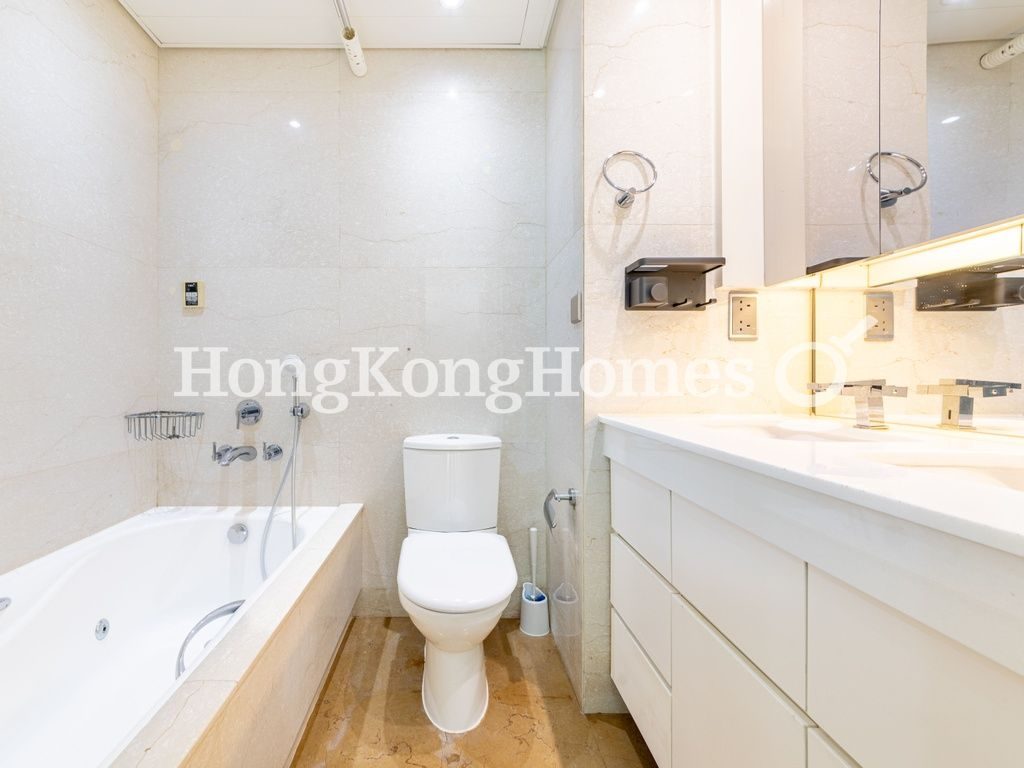 Master Bathroom — Residence Bel-air - Phase 04, Peak Tower 05, Pokfulam