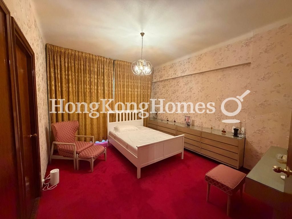 Second Bedroom — 寶雲大廈，中半山