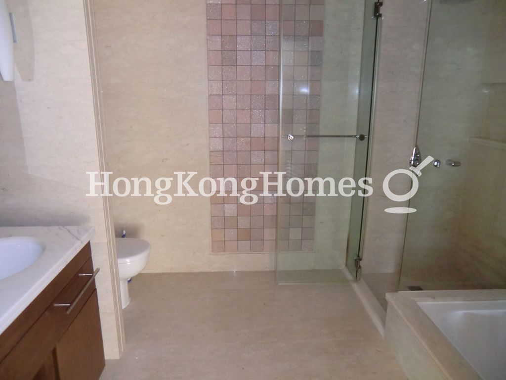 Master Bathroom — The Giverny, Sai Kung