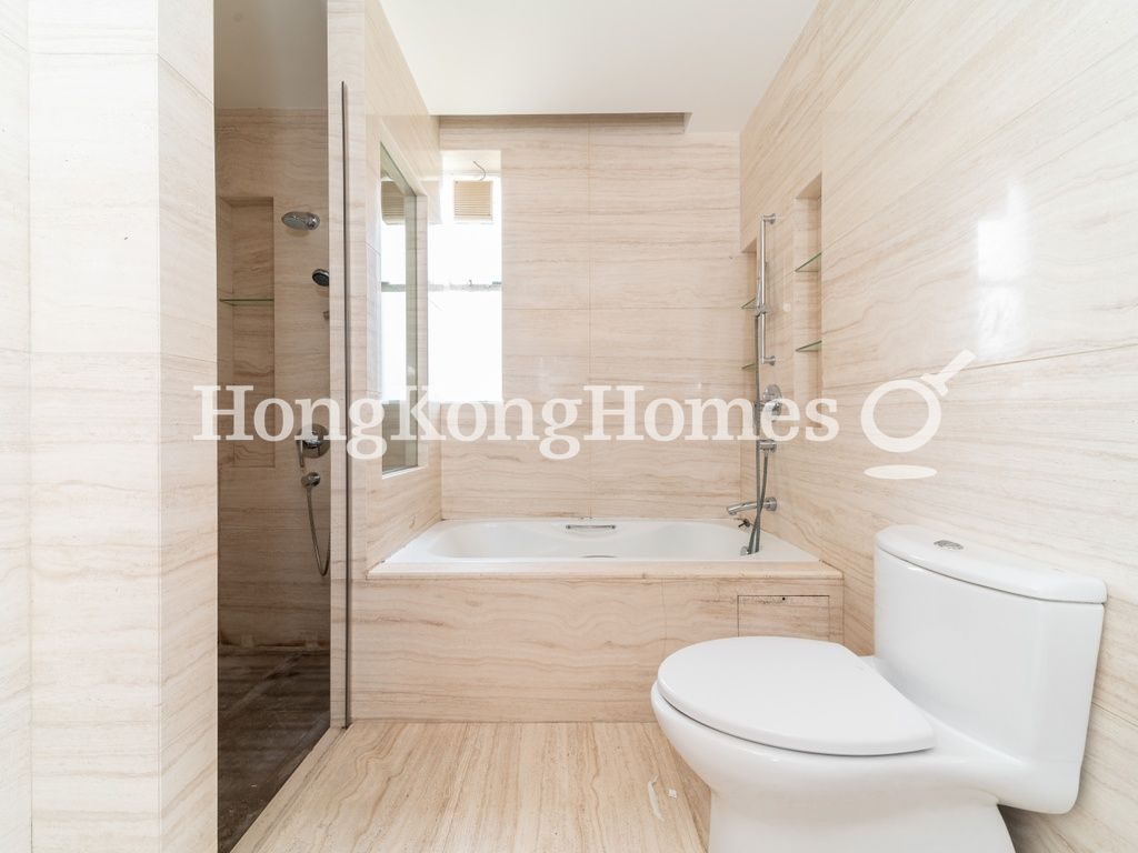 Master Bathroom — La Hacienda - B座，山頂