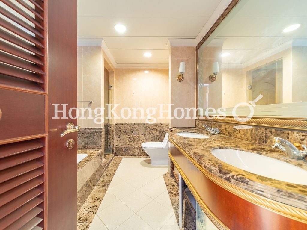 Second Ensuite Bathroom — 富豪海灣，赤柱