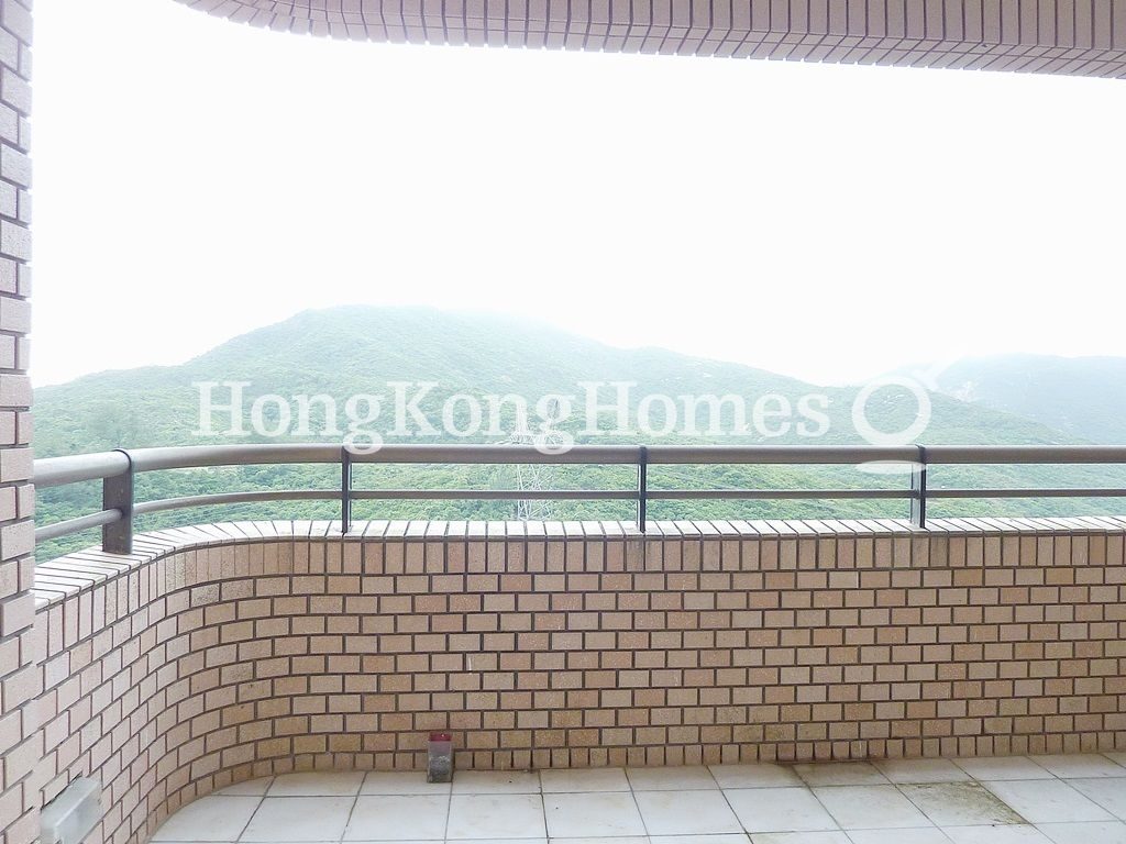 Balcony off Dining Room — 陽明山莊 17座 眺景台，淺水灣