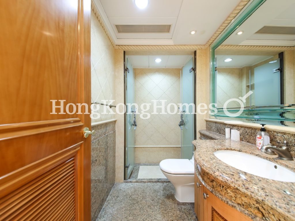Guest Bathroom — 禮頓山 - 第03座，跑馬地