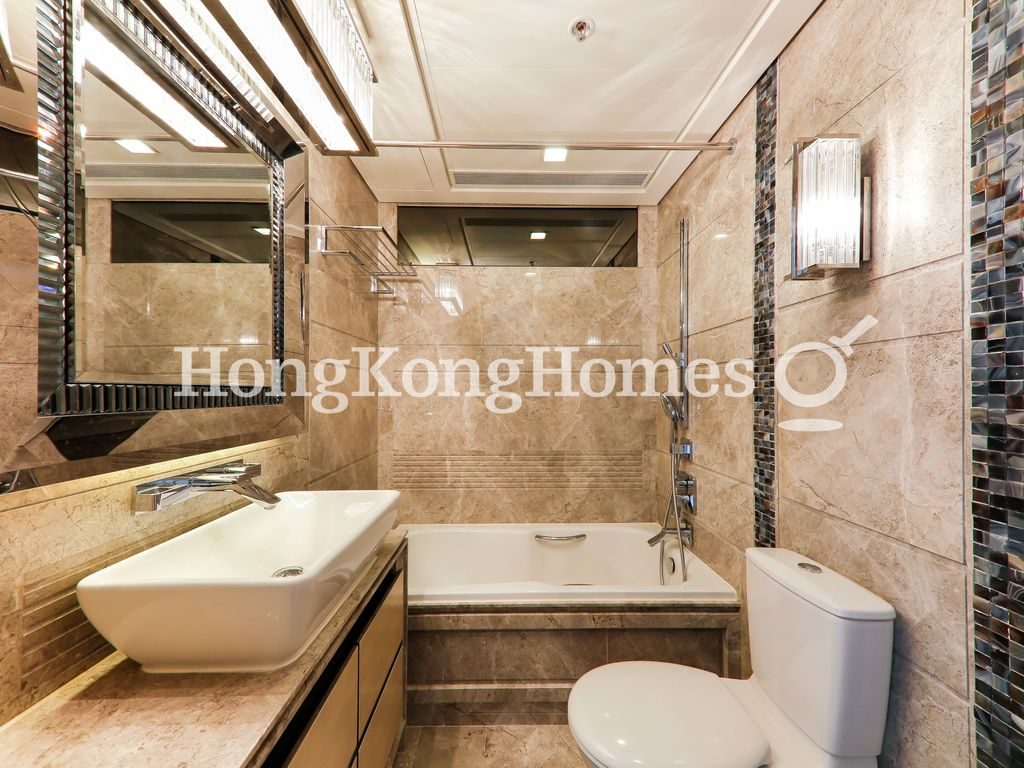 Second Ensuite Bathroom — Kennedy Park at Central, Mid-levels Central
