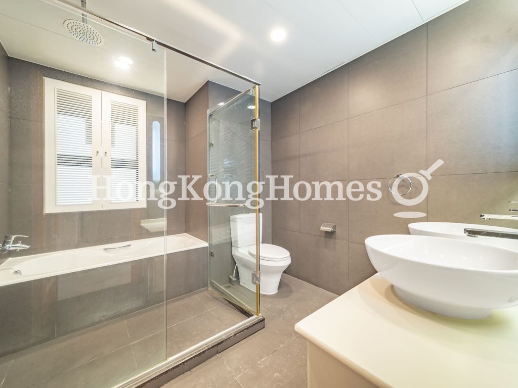 Master Bathroom — 御花園 - 第02座，中半山