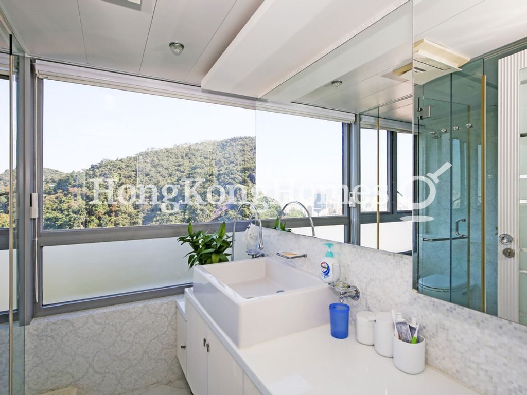 First Guest Bathroom — 上林-第1座，大坑