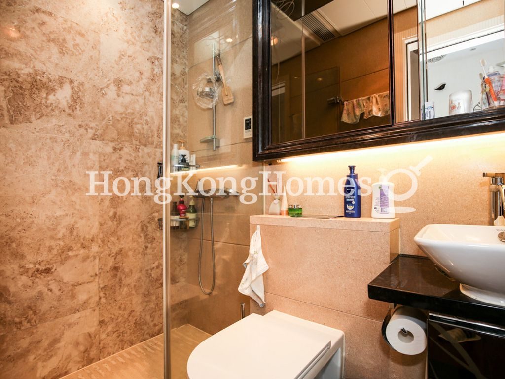 Second Guest Bathroom — 上林-第1座，大坑