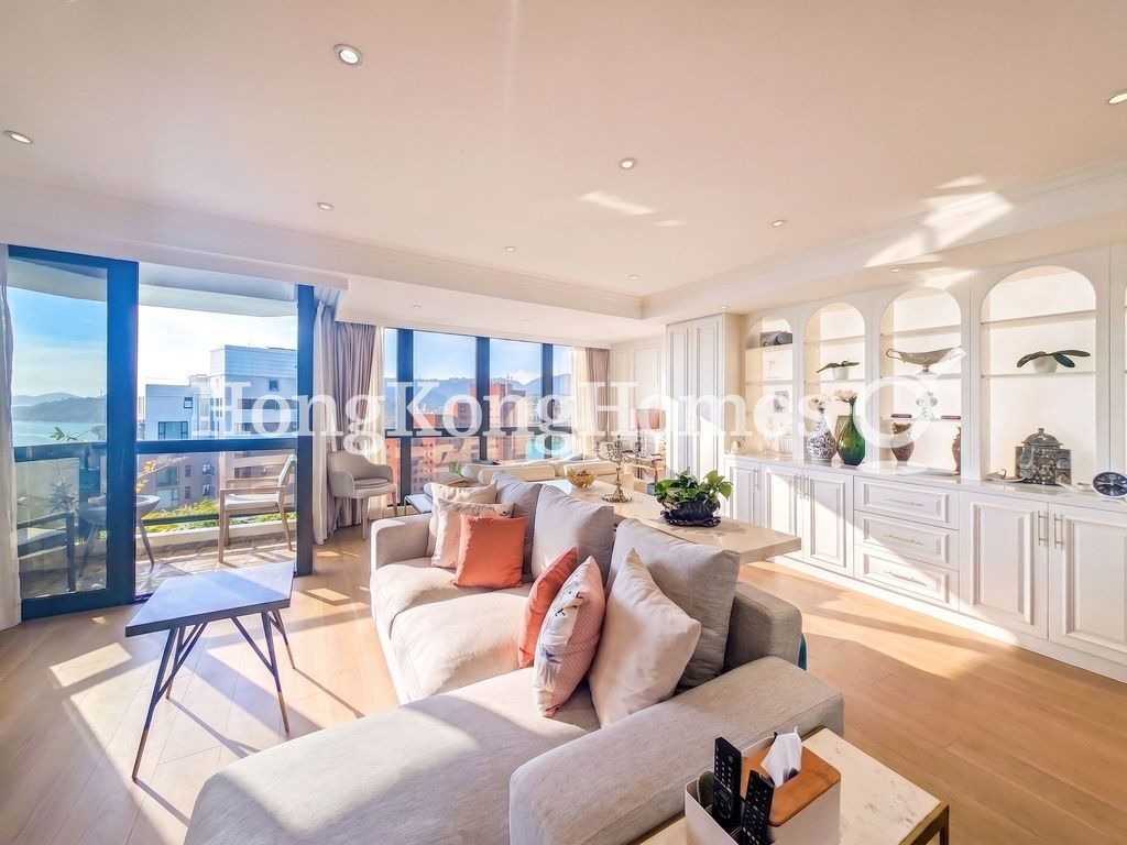Living and Dining Room — South Bay Towers, Repulse Bay