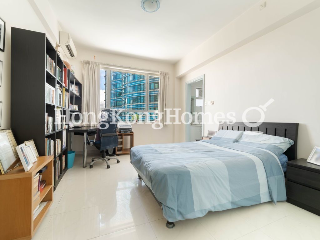 Second Ensuite Bedroom — 碧蕙園 - A座，東半山