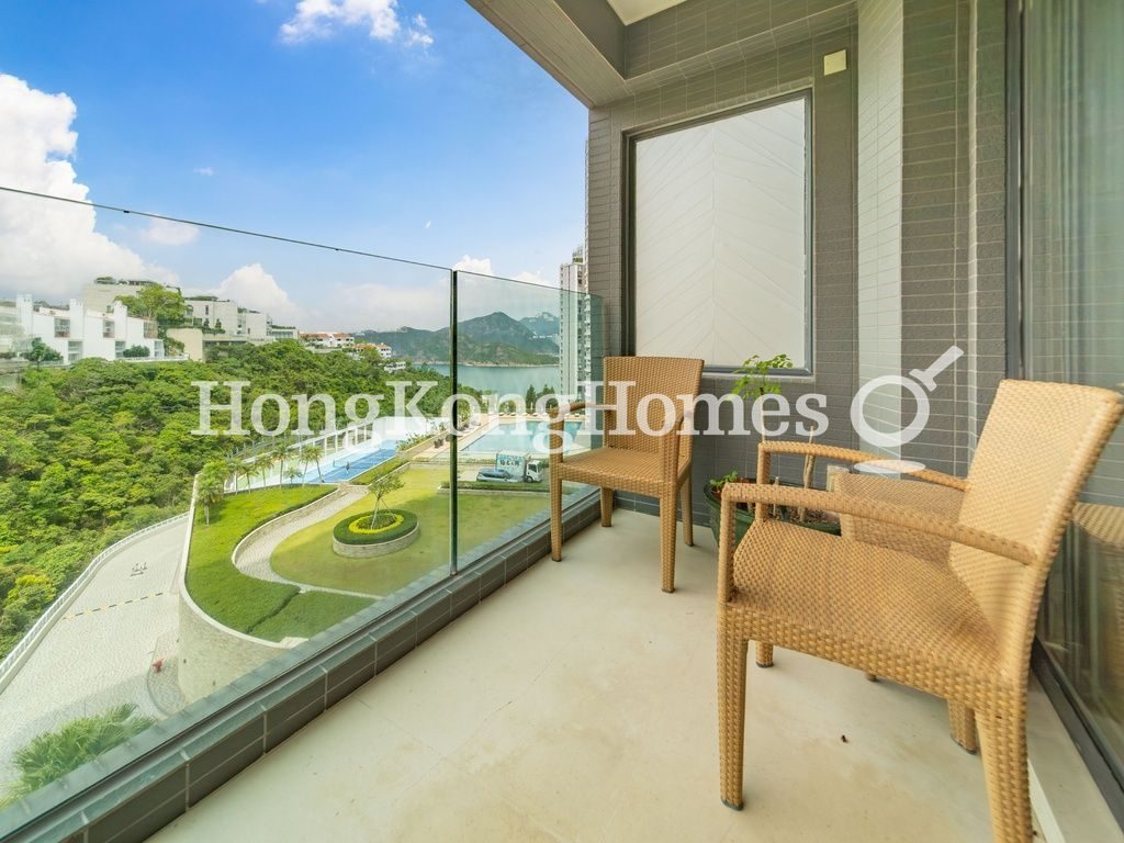 Balcony off Living and Dining Room — 華景園 - 第01座，淺水灣