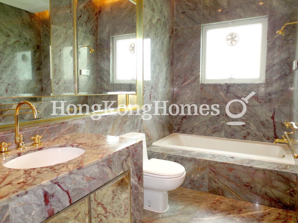 Guest Bathroom — Bluewater，大潭