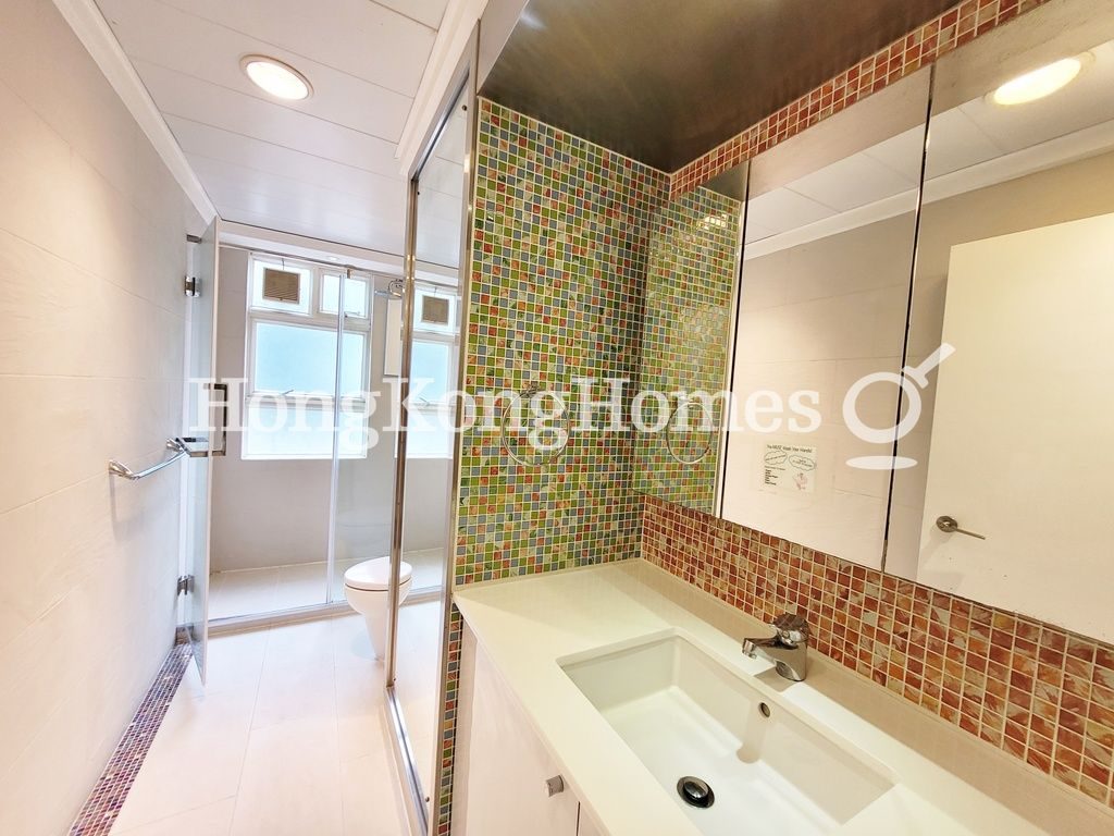 Guest Bathroom — 愛都大廈 - 第01座，中半山