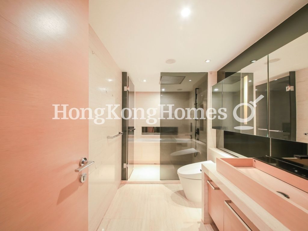Master Bathroom — Hampton, Happy Valley