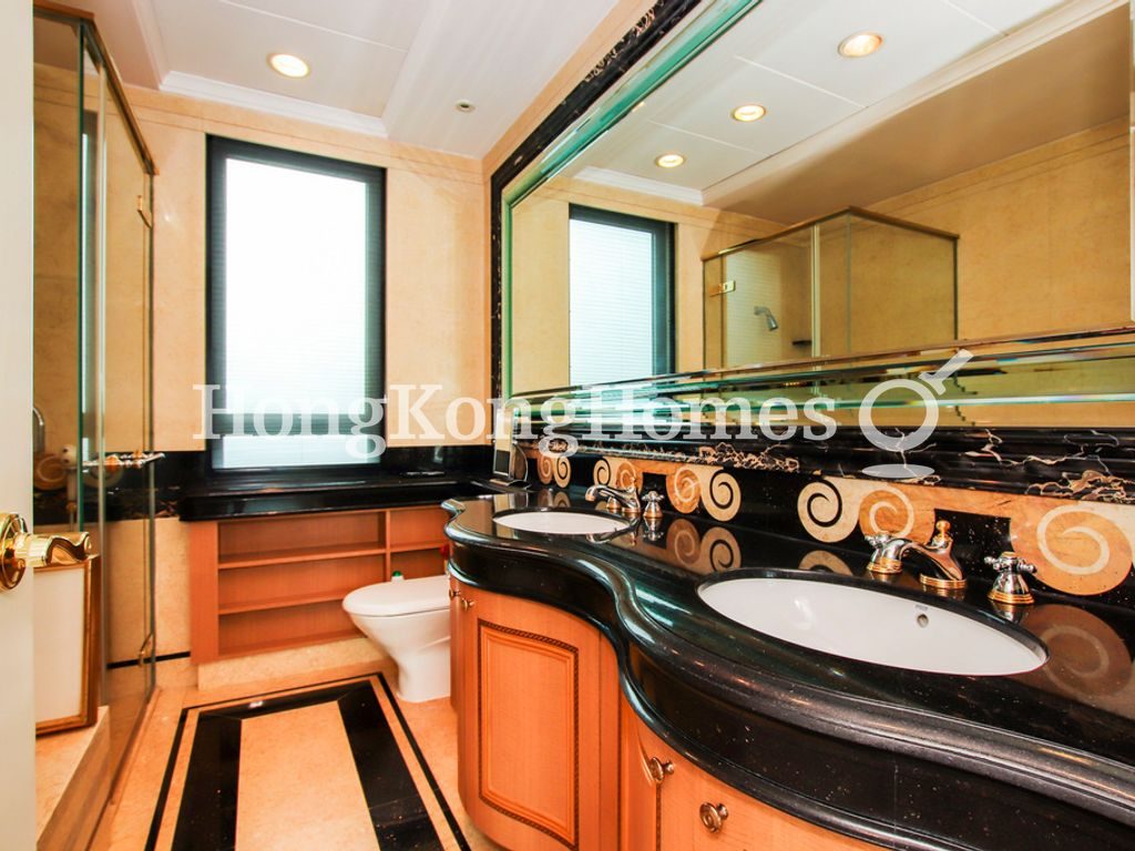 Master Bathroom — 禮頓山 - 第05座，跑馬地