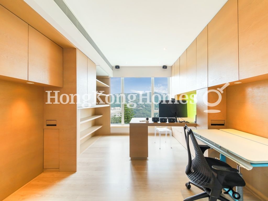 Study Room — Guildford Court，山頂