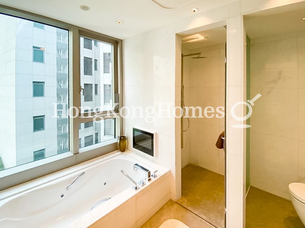 Master Bathroom — Cluny Park，西半山