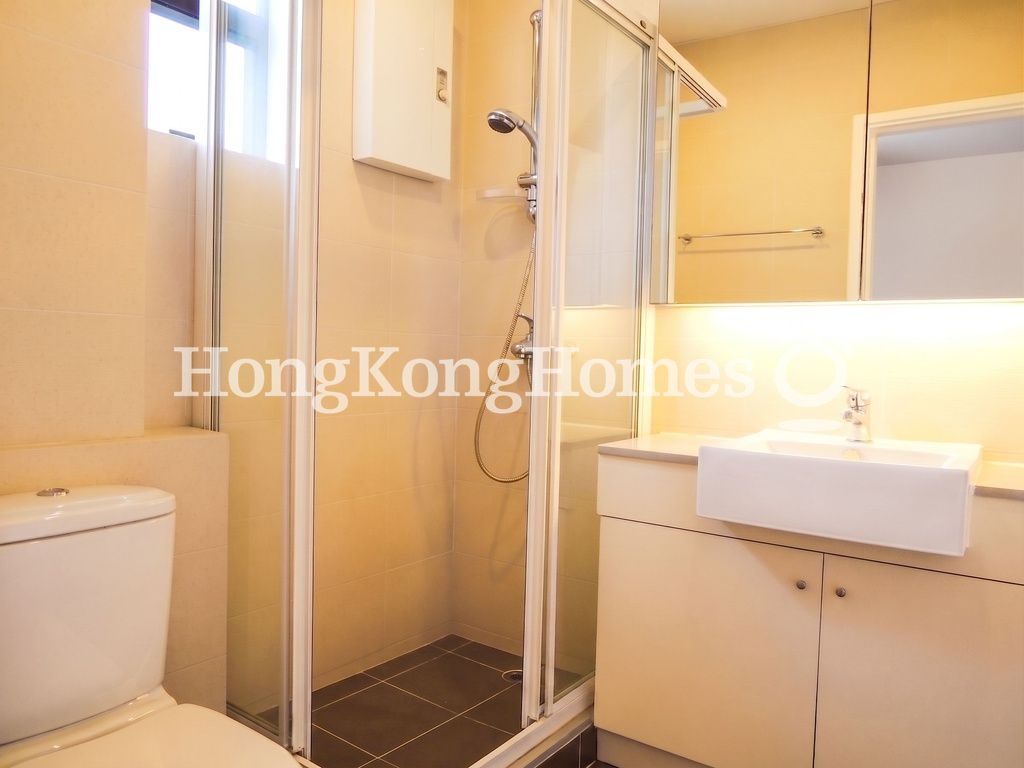 Second Ensuite Bathroom — 利安閣，東半山