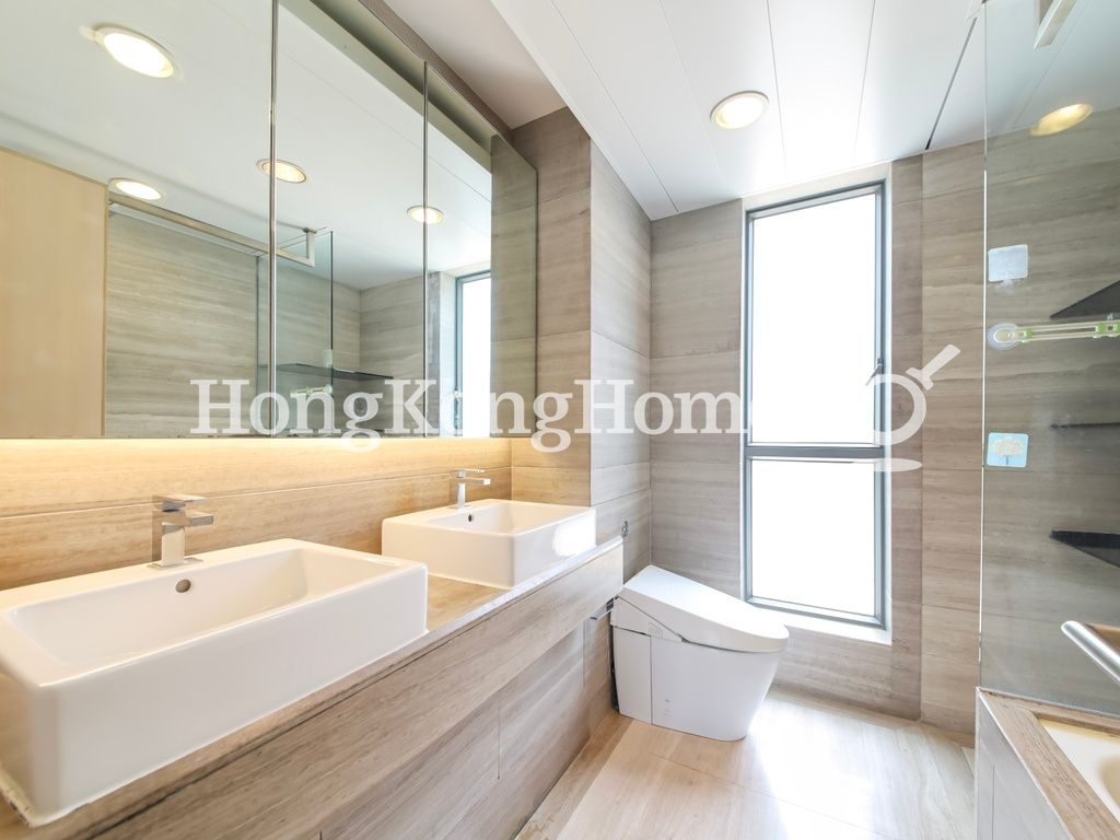 Master Bathroom — Broadwood Twelve, Happy Valley