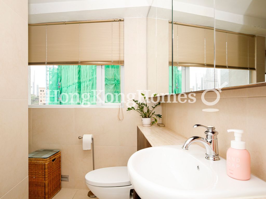 Guest Bathroom — Kenne Mansion，中半山