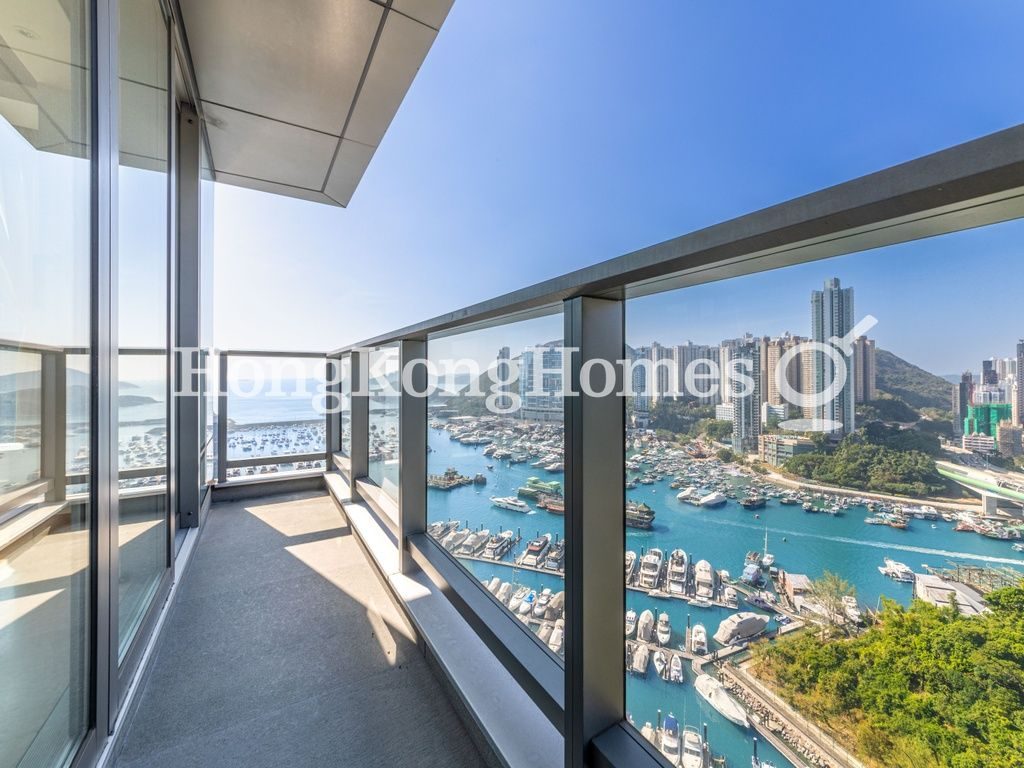 Balcony off Living and Dining Room — 深灣9號 - 第1座，黃竹坑