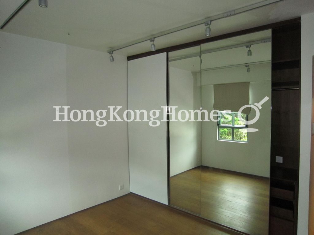Fourth Bedroom — 君爵堡，清水灣