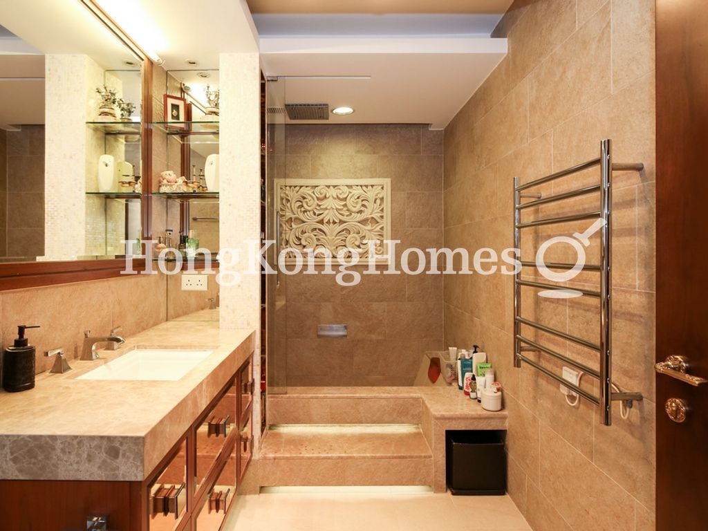 Master Bathroom — Garden Terrace 2, Mid-levels Central