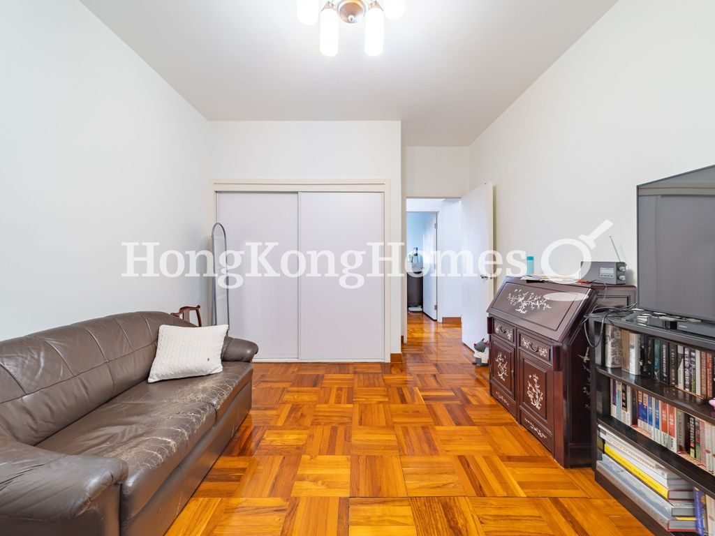 Fourth Bedroom — 堅麗閣，中半山