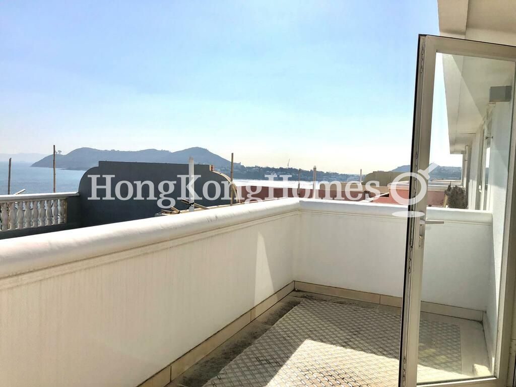 Balcony off Master Bedroom — 紅山半島 棕櫚徑，大潭