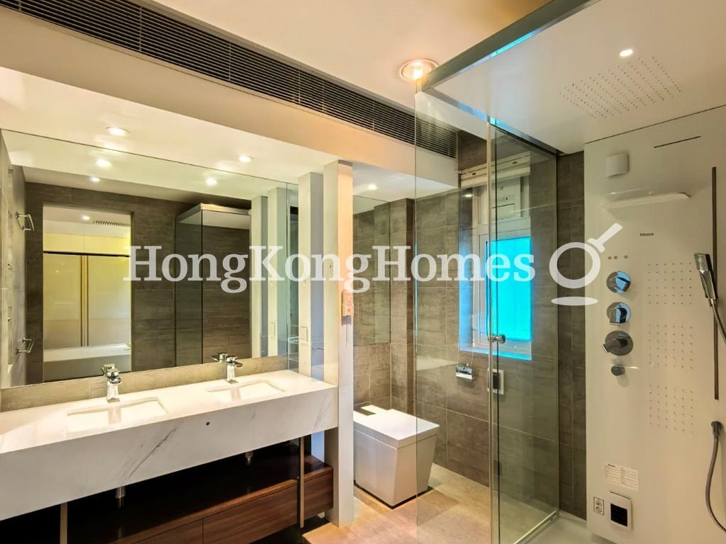 Second Ensuite Bathroom — 環翠園 - A座，山頂