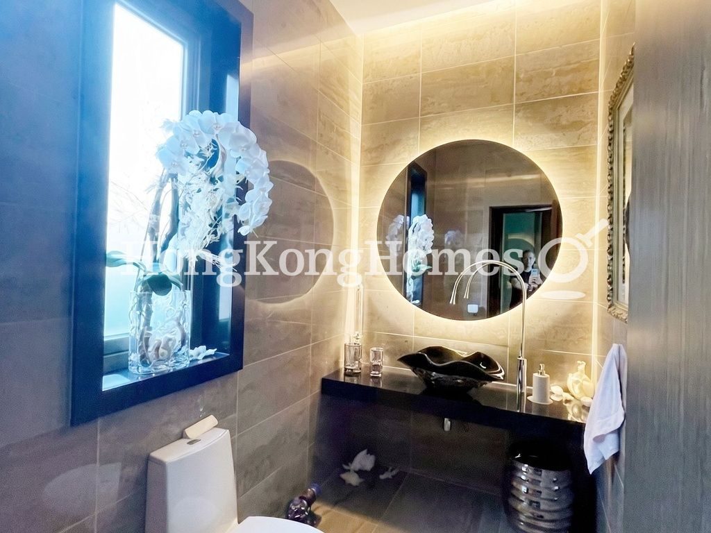 Guest Powder Room — 紅山半島 松柏徑，大潭