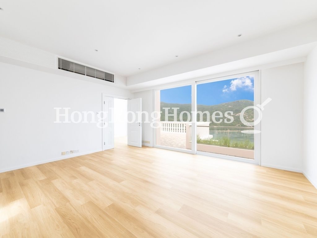 Master Bedroom with Private Terrace — 紅山半島 棕櫚徑，大潭