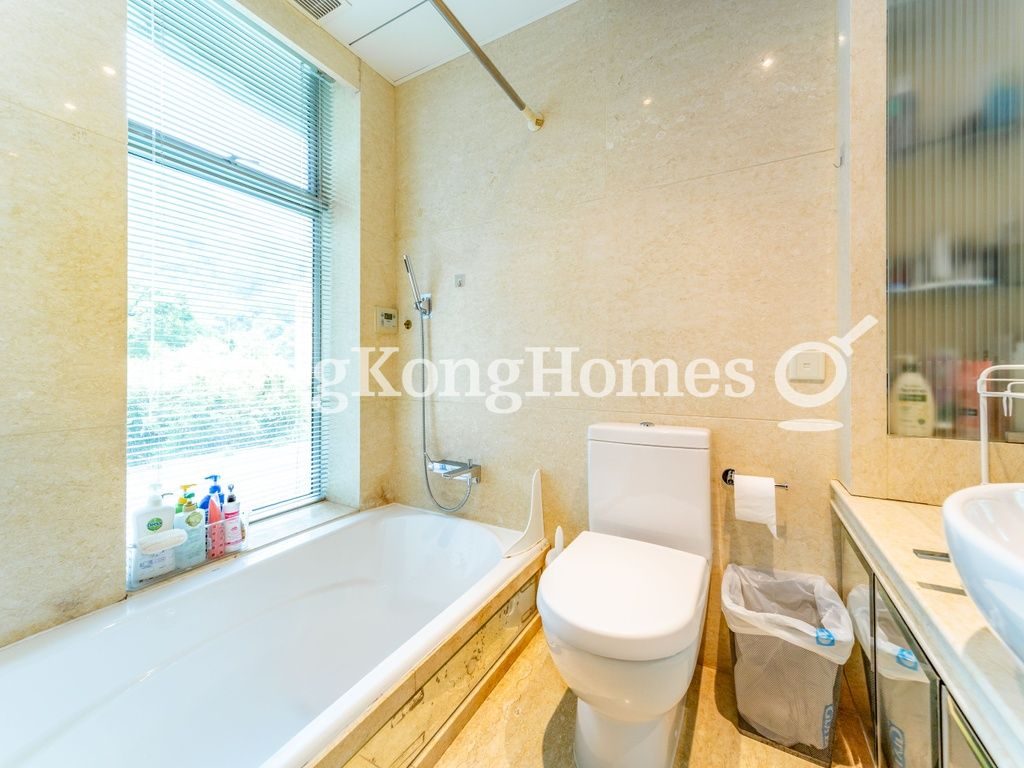 Guest Bathroom — 富匯豪庭 - 第02座，中半山