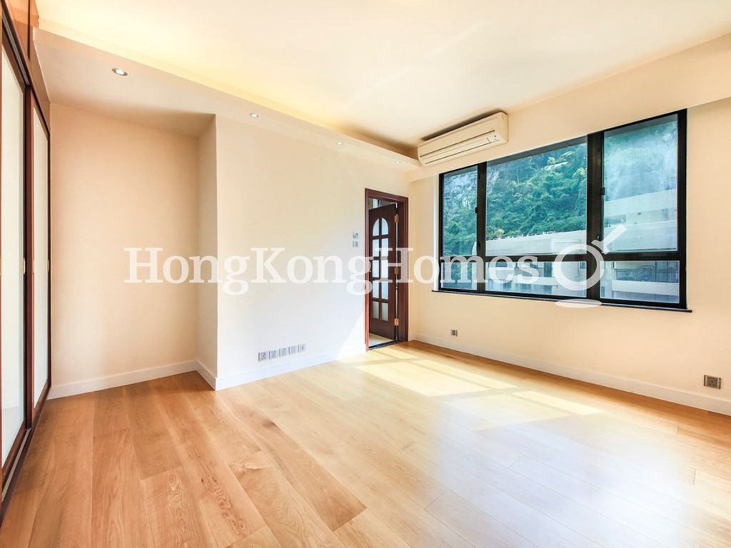 Second Ensuite Bedroom — 重德大廈，中半山