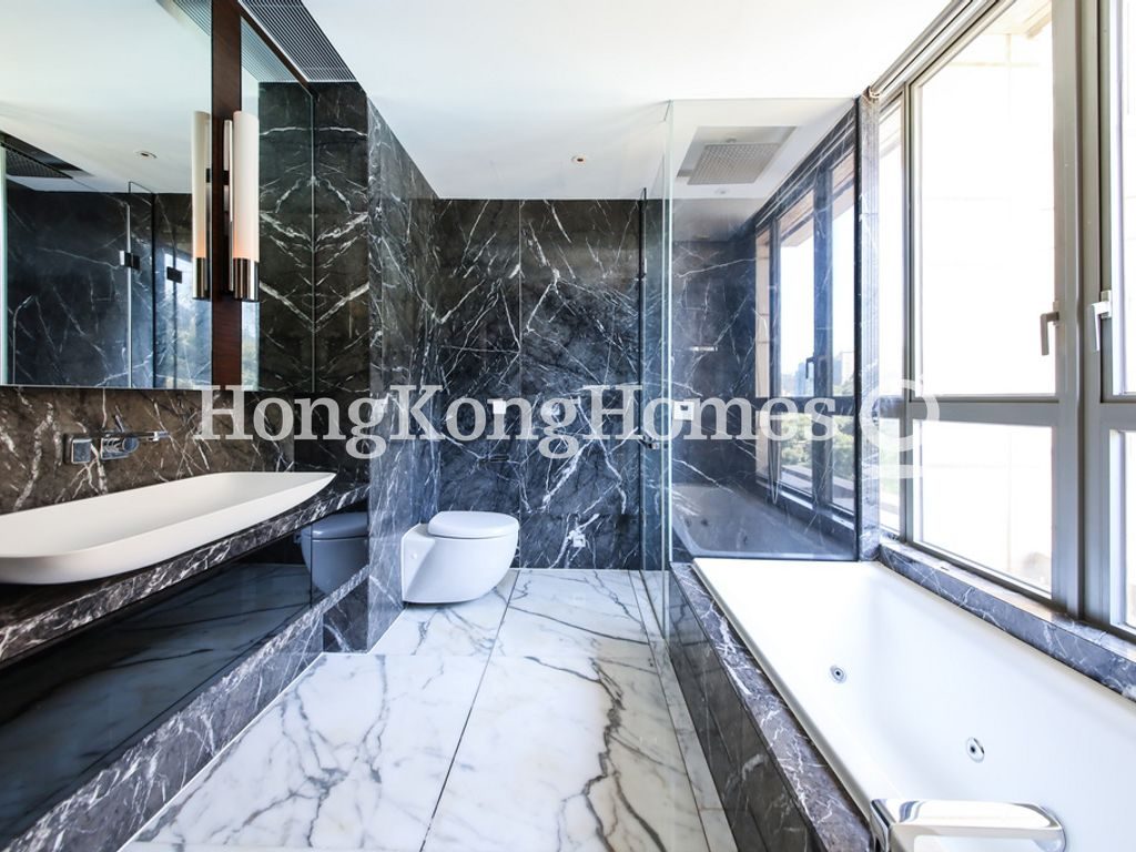 Master Bathroom — 天匯，西半山