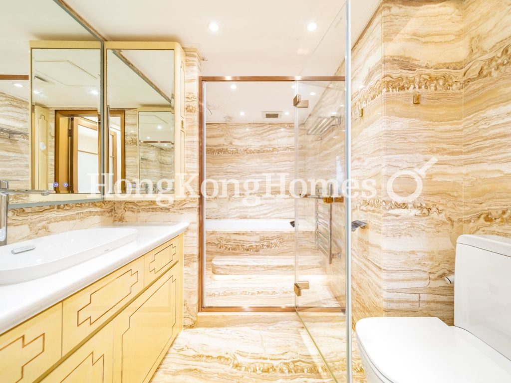 Master Bathroom — 愛都大廈 - 第03座，中半山